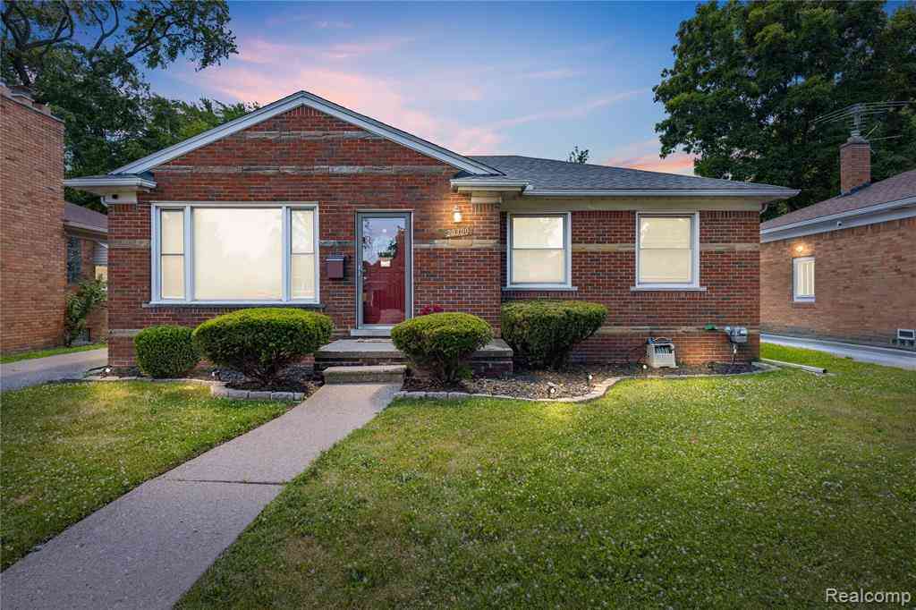 Homes For Sale - 20300 Sunnyside Street <br/> Saint Clair Shores, MI 48080