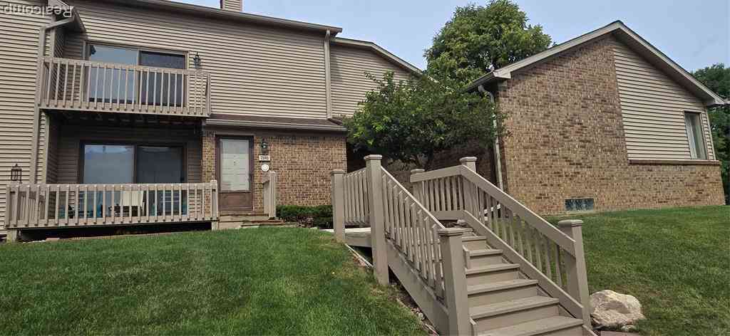 Condo For Sale - 7147 Elmhurst  <br/> West Bloomfield, MI 48322