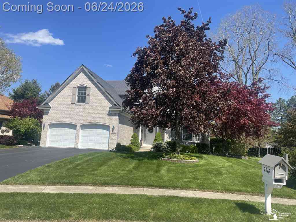 Homes For Sale - 7316 Hidden Valley Drive <br/> Lambertville, MI 48144