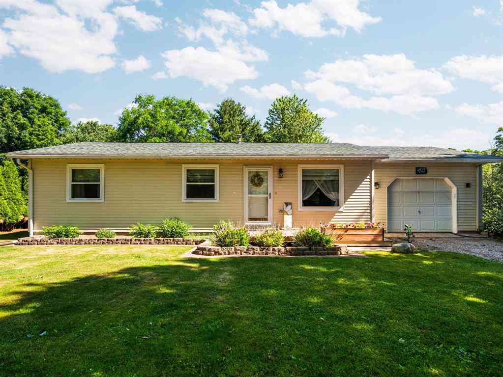 Homes For Sale - 4822 Candlewood Lane <br/> Traverse City, MI 49685