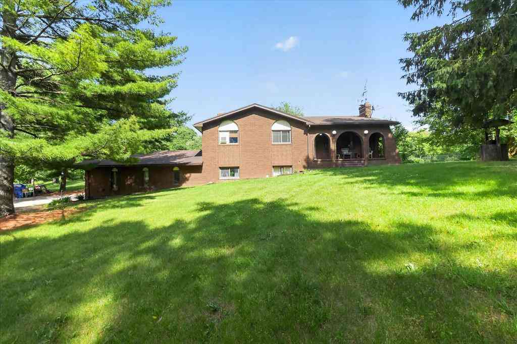 Homes For Sale - 2717 Fishbeck Road <br/> Howell, MI 48843