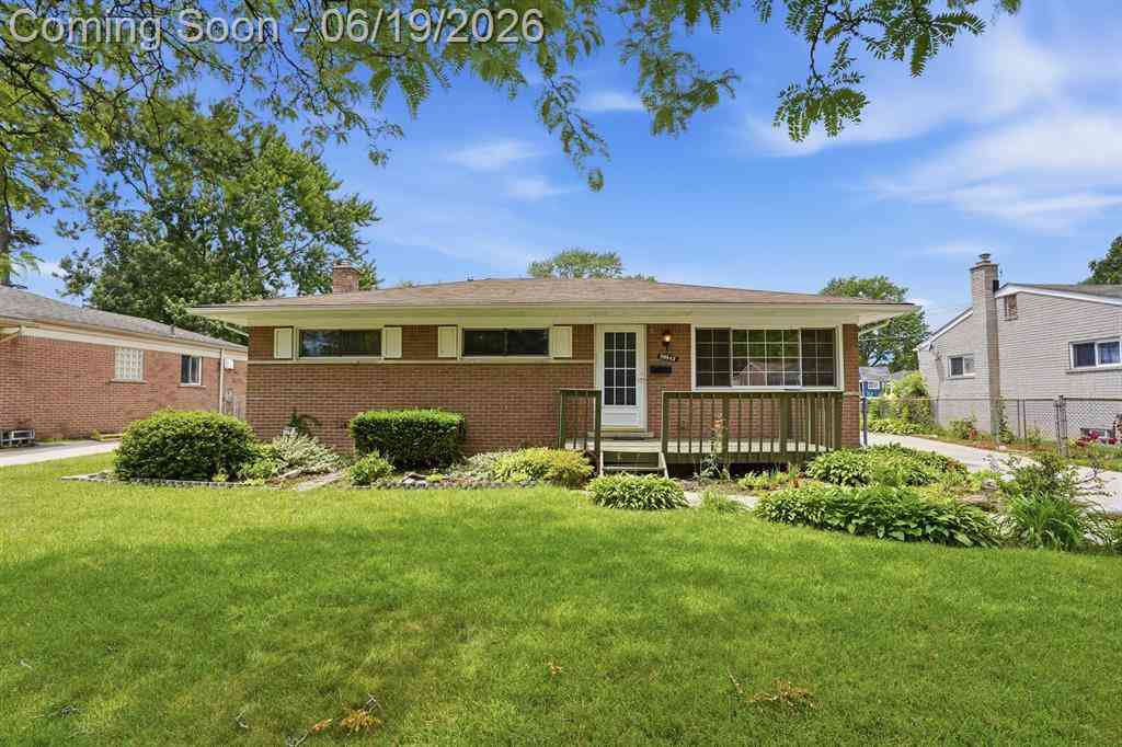 Homes For Sale - 35843 Rewa Street <br/> Clinton Township, MI 48035