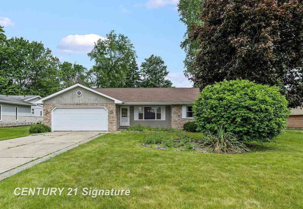 Homes For Sale - 4140 Firethorn Drive <br/> Saginaw, MI 48603