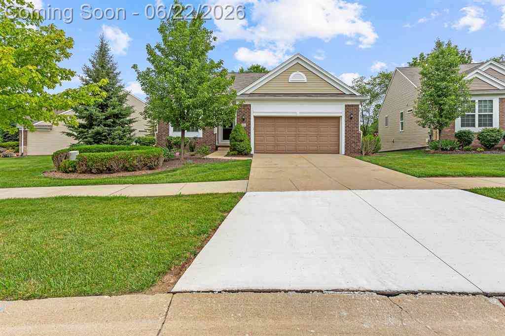 Condo For Sale - 554 Glacier Lane <br/> Howell, MI 48843