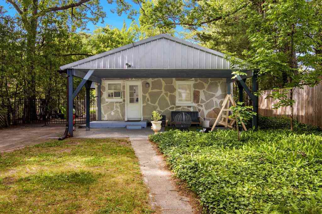 Homes For Sale - 1024 Carver Street <br/> Traverse City, MI 49686