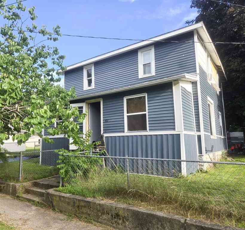 Homes For Sale - 307 Michigan Street <br/> Three Rivers, MI 49093