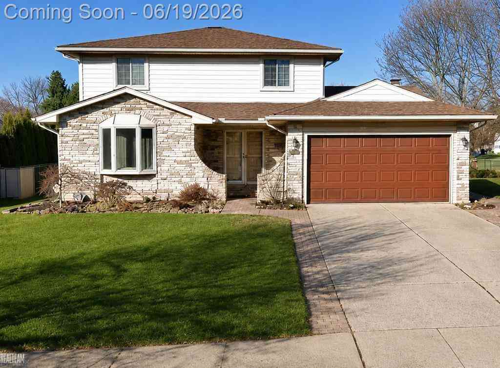 Homes For Sale - 45455 Heatherwoode Lane <br/> Macomb, MI 48044