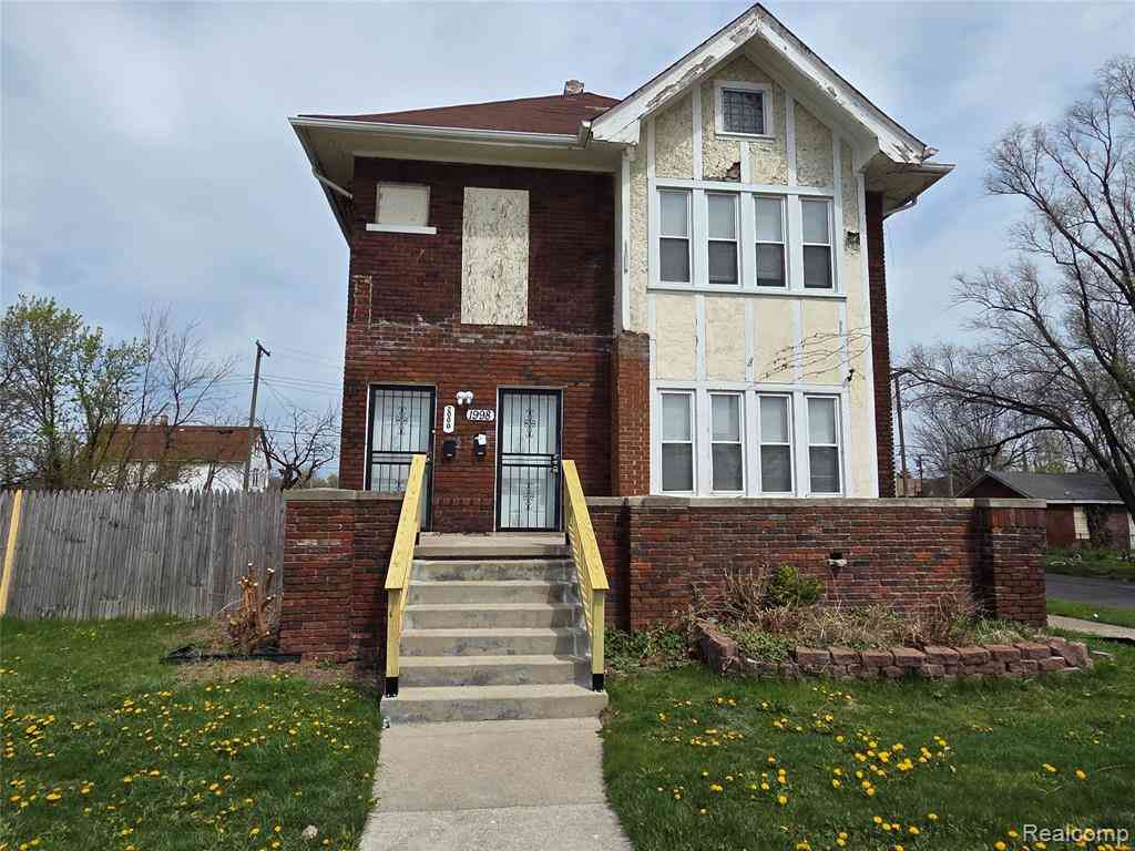 Homes For Rent - 1998 E Grand Boulevard <br/> Detroit, MI 48211