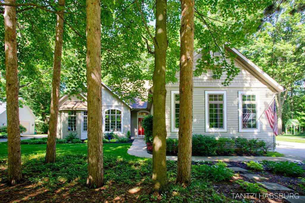 Homes For Sale - 466 Trail Head Drive <br/> Holland, MI 49424