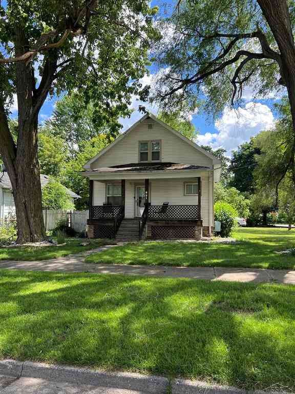 Homes For Sale - 831 Ash Street <br/> Saginaw, MI 48602