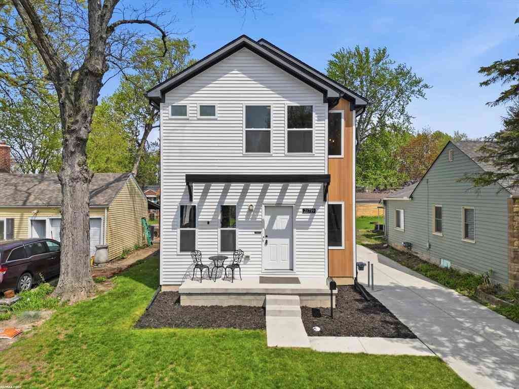 Homes For Sale - 21719 Elizabeth St. Street <br/> Saint Clair Shores, MI 48080