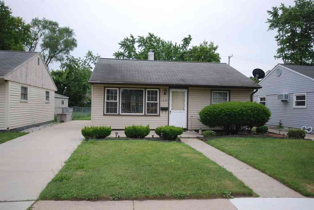Homes For Sale - 1620 E Meyers Avenue <br/> Hazel Park, MI 48030