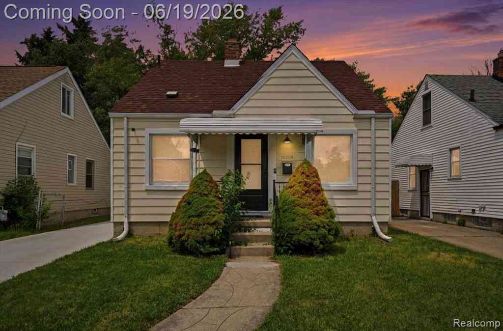 Homes For Sale - 16069 Fairmount Drive <br/> Detroit, MI 48205