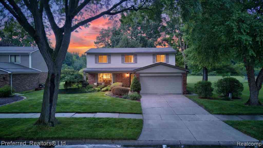 Homes For Sale - 46596 Maidstone Road <br/> Canton, MI 48187
