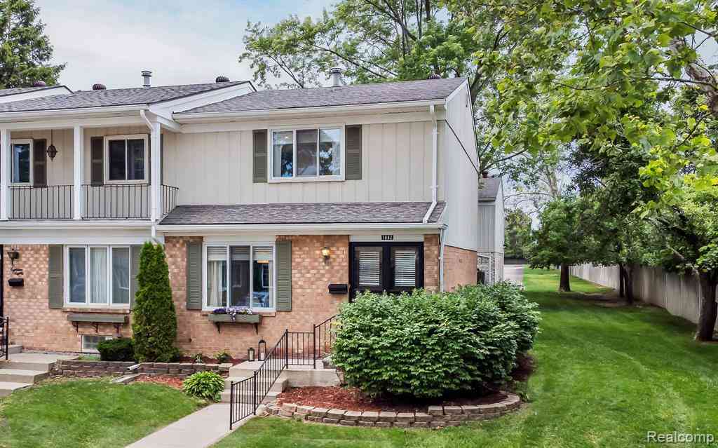 Condo For Sale - 1882 Wickham Street <br/> Royal Oak, MI 48073
