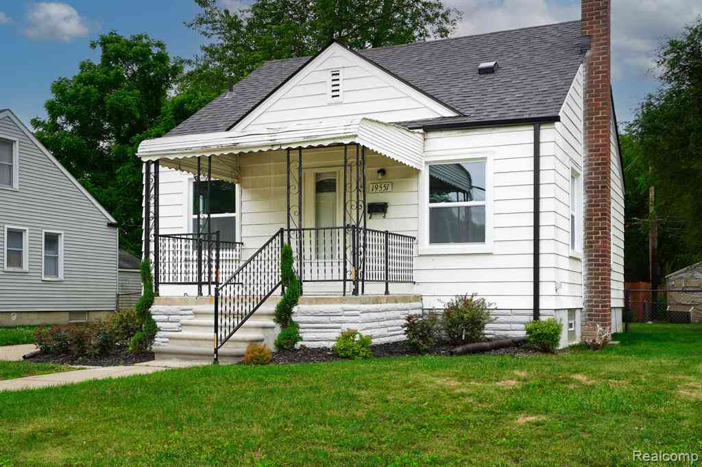 Homes For Sale - 19551 Five Points Street <br/> Redford, MI 48240