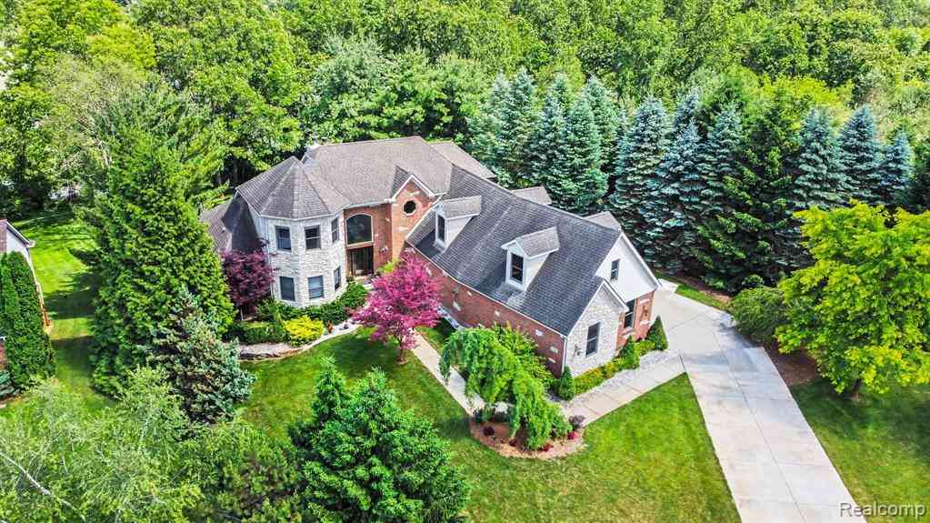 Homes For Sale - 3141 Allison Lane <br/> Oakland County, Highland, MI 48357
