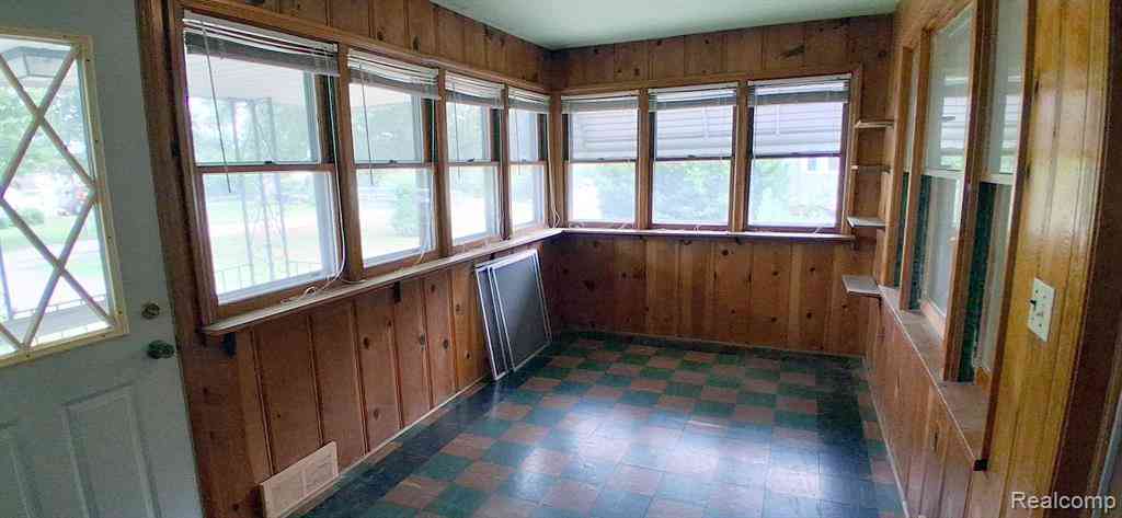 Homes For Sale - 1810 Thorndale Street <br/> Commerce Twp, MI 48382