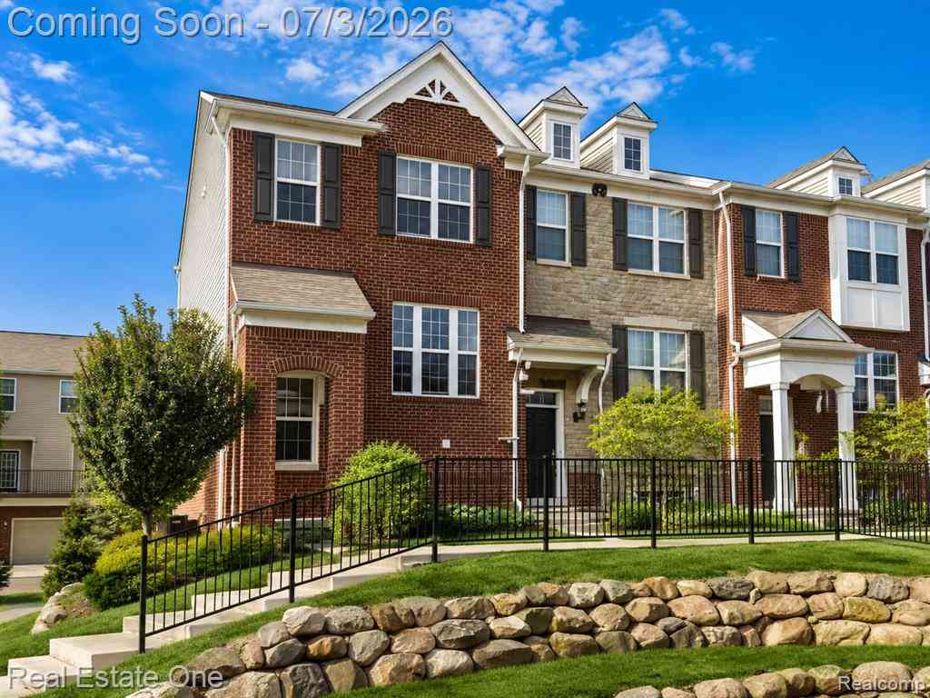 Condo For Sale - 44656 Ellery Lane <br/> Novi, MI 48377