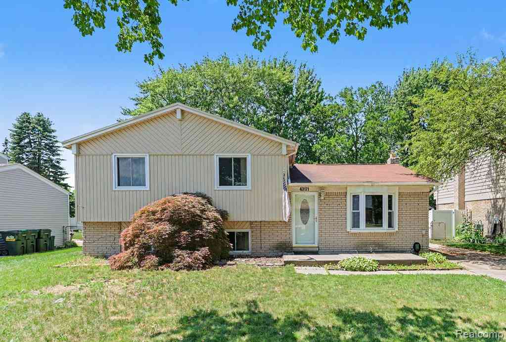Homes For Sale - 43171 Hartwick Drive <br/> Sterling Heights, MI 48313
