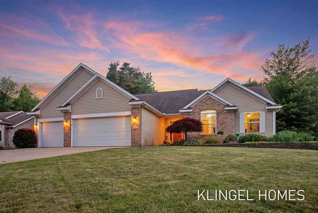 Homes For Sale - 10635 Tallpine Lane <br/> Ottawa County, Allendale, MI 49401