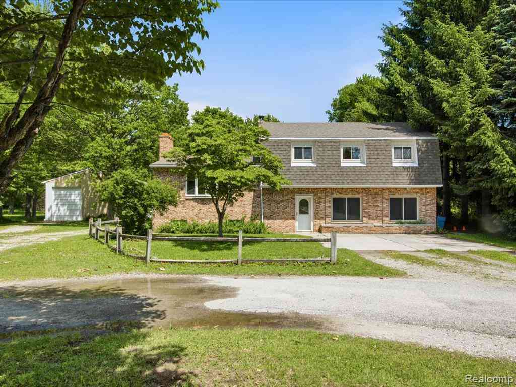 Homes For Sale - 2861 Church Road <br/> Columbus, MI 48063