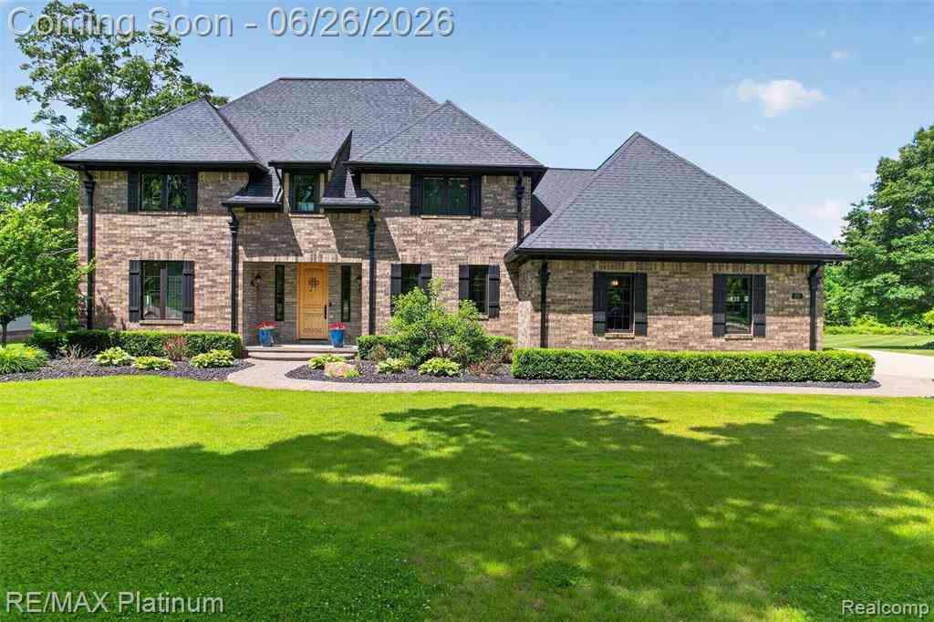 Homes For Sale - 201 Mystic Meadows Court <br/> Howell, MI 48843