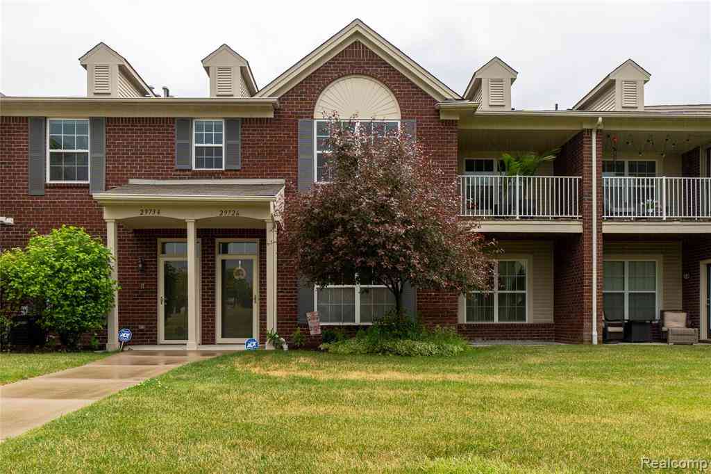 Condo For Sale - 29726 Fox Run Circle <br/> Warren, MI 48092