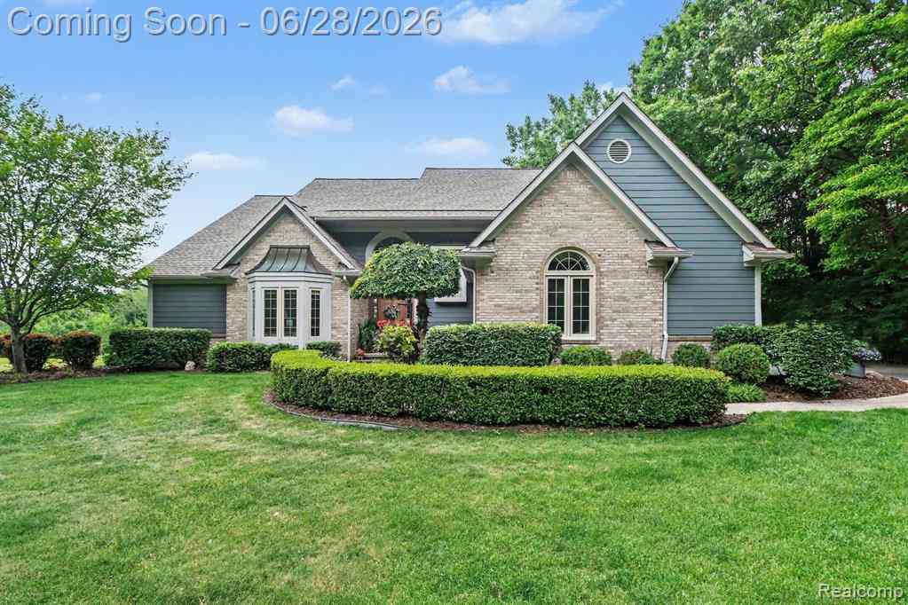 Homes For Sale - 9230 Kelly Lake Drive <br/> Clarkston, MI 48348