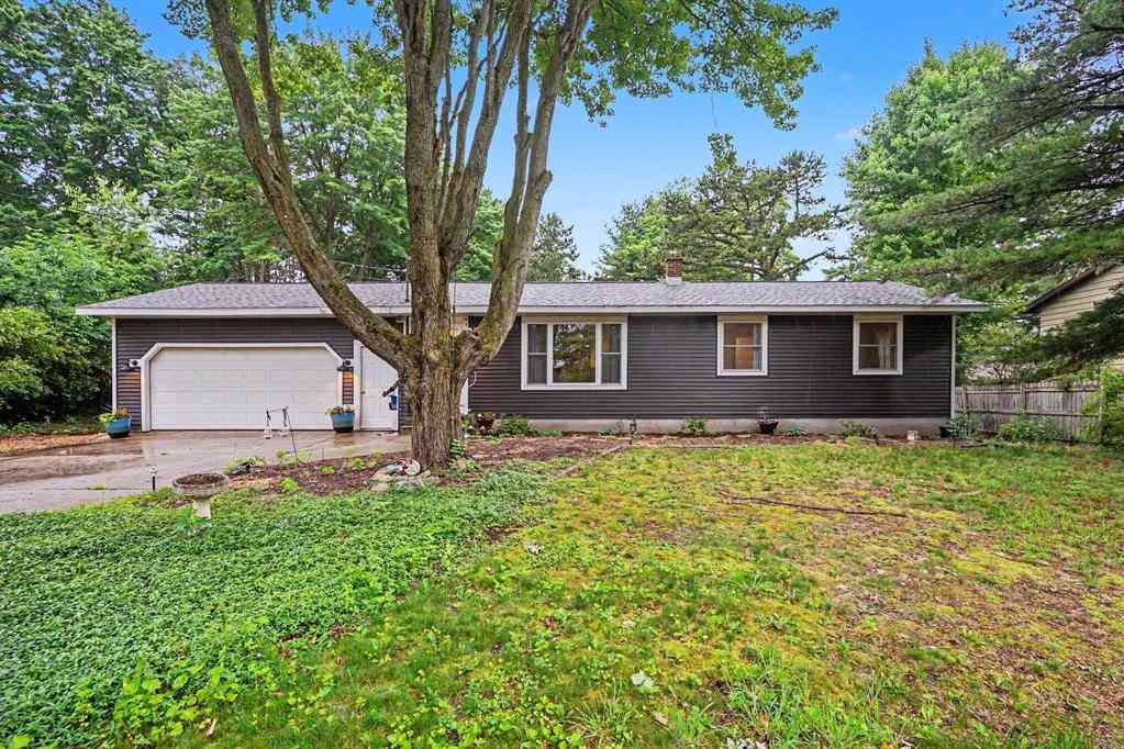 Homes For Sale - 5069 152nd Avenue <br/> Ottawa County, West Olive, MI 49460