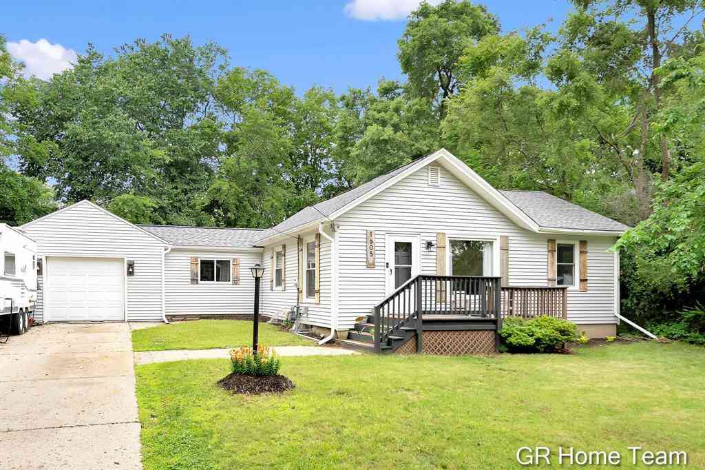 Homes For Sale - 1605 Preston Avenue Nw NW<br/> Grand Rapids, MI 49504