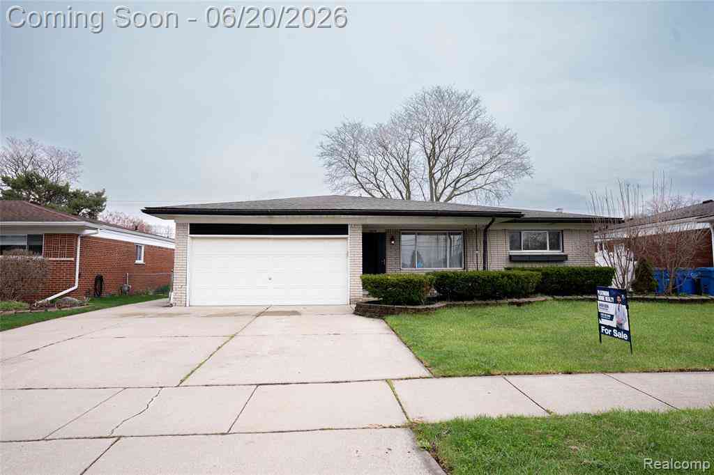Homes For Sale - 32514 Gainsborough Drive <br/> Warren, MI 48088