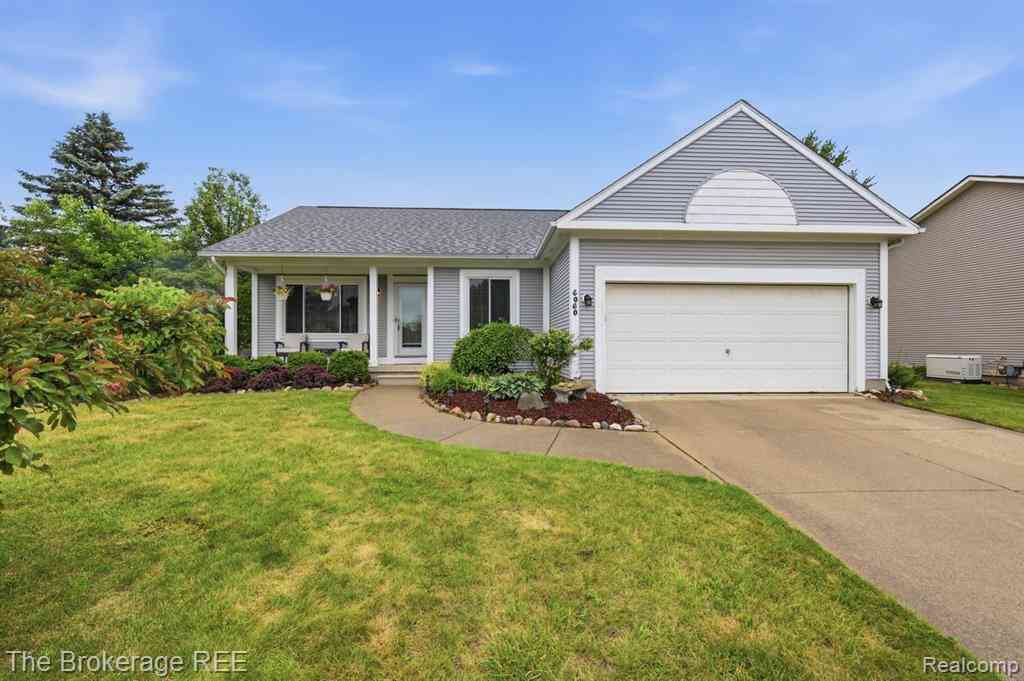 Homes For Sale - 6060 Hearthside Place <br/> Grand Blanc, MI 48439