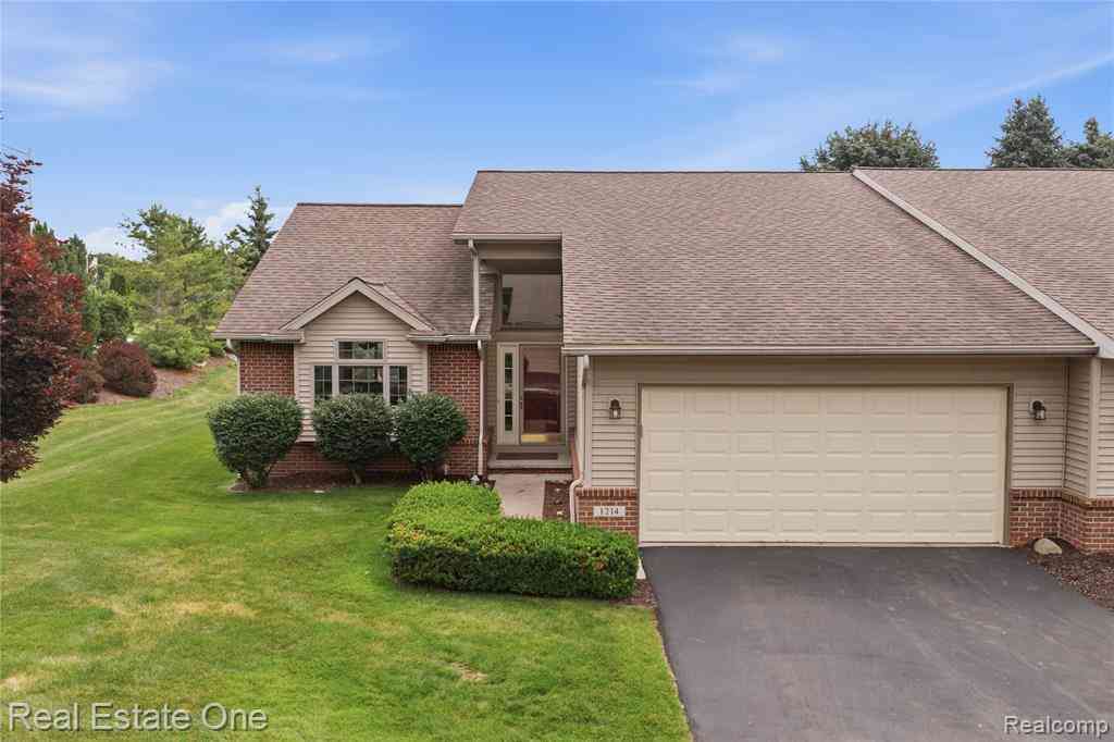 Condo For Sale - 1214 Mountain Ash Drive <br/> Brighton, MI 48116
