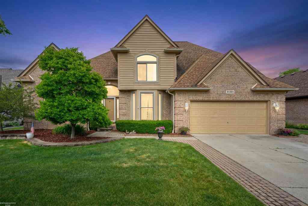 Homes For Sale - 51251 Westwood Drive <br/> Macomb, MI 48042