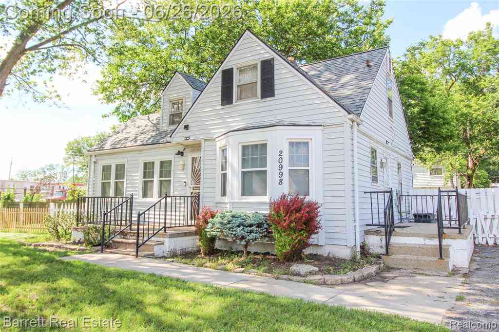 Homes For Sale - 20998 Westhaven Avenue <br/> Southfield, MI 48075