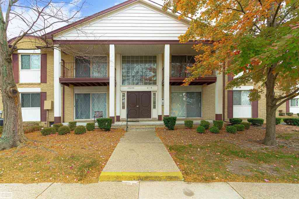 Condo For Sale - 29200 Gloede Street <br/> Warren, MI 48088