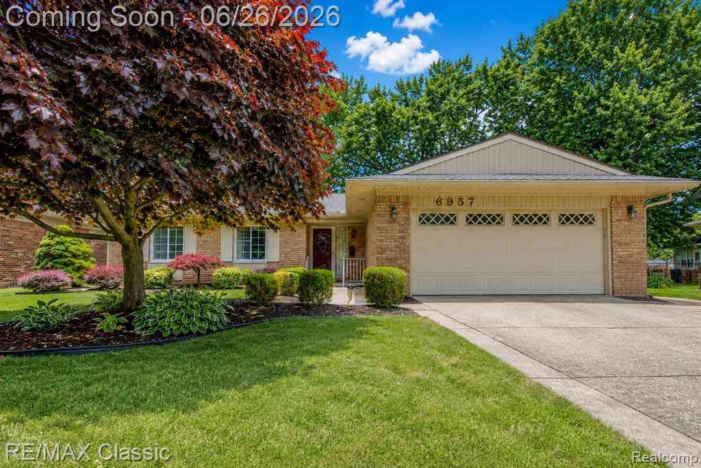 Homes For Sale - 6957 Carriage Hills Drive <br/> Canton, MI 48187