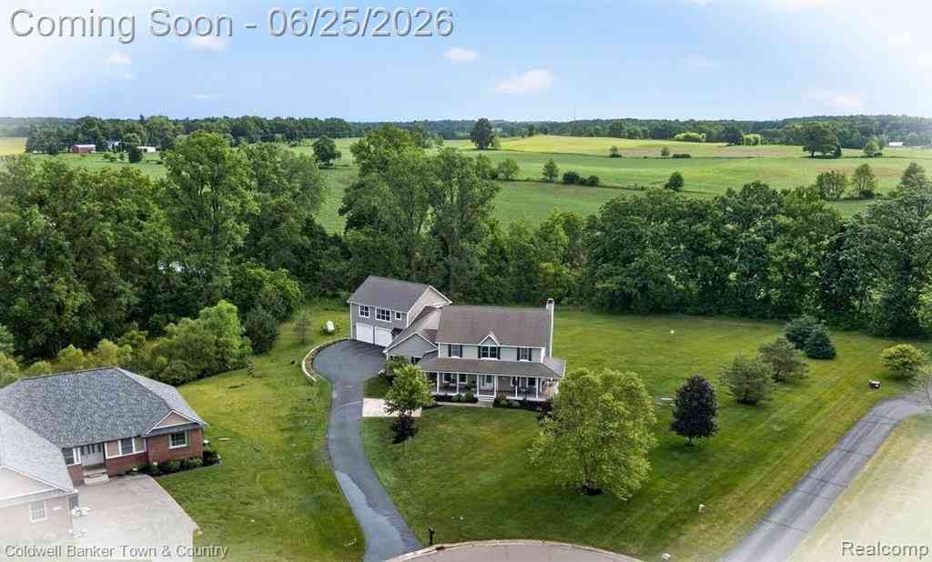 Homes For Sale - 918 Gray Fox Court <br/> Howell, MI 48843