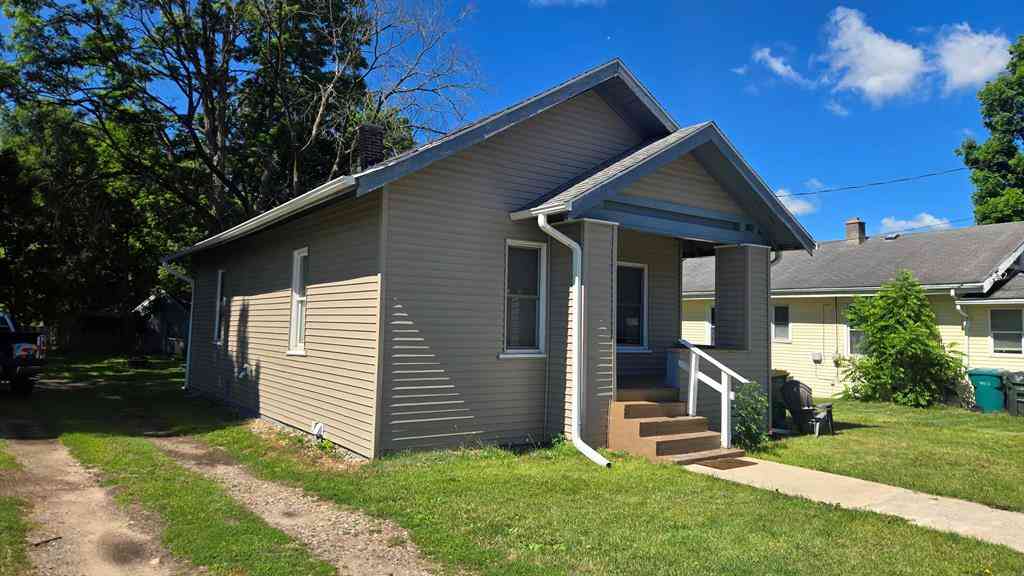 Homes For Sale - 1349 W Michigan Avenue W W<br/> Battle Creek, MI 49037