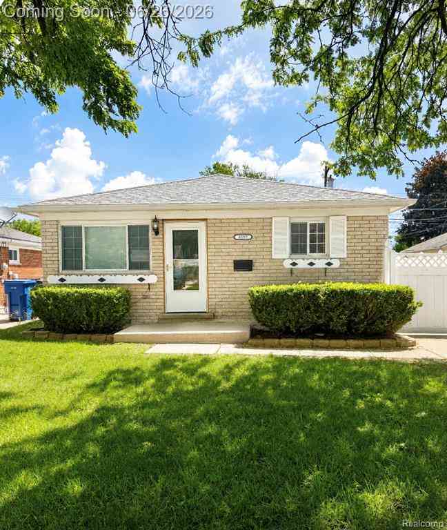 Homes For Sale - 4197 Monroe Street <br/> Dearborn Heights, MI 48125
