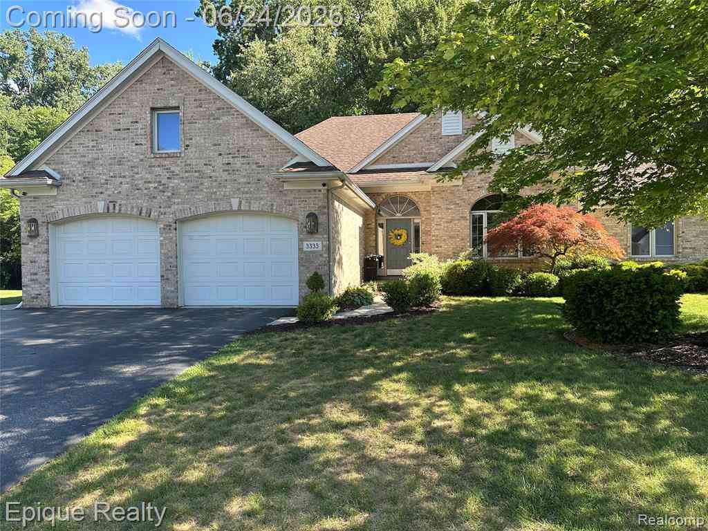 Homes For Sale - 3333 Hemmingway Lane <br/> Lambertville, MI 48144