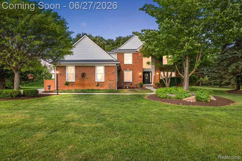 Homes For Sale - 4193 Oak Tree Circle <br/> Rochester, MI 48306