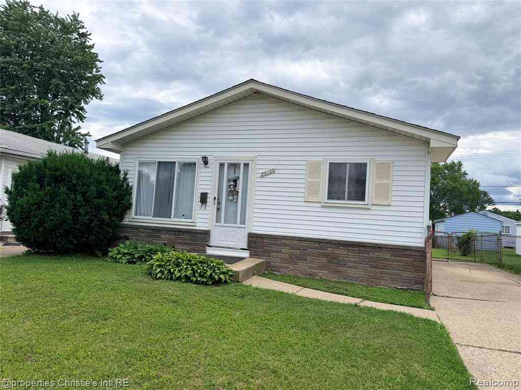 Homes For Sale - 20158 Abrahm Street <br/> Clinton Township, MI 48035
