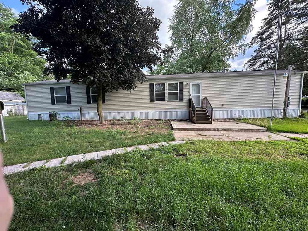 Homes For Sale - 3551 Nash Drive <br/> Jackson, MI 49201