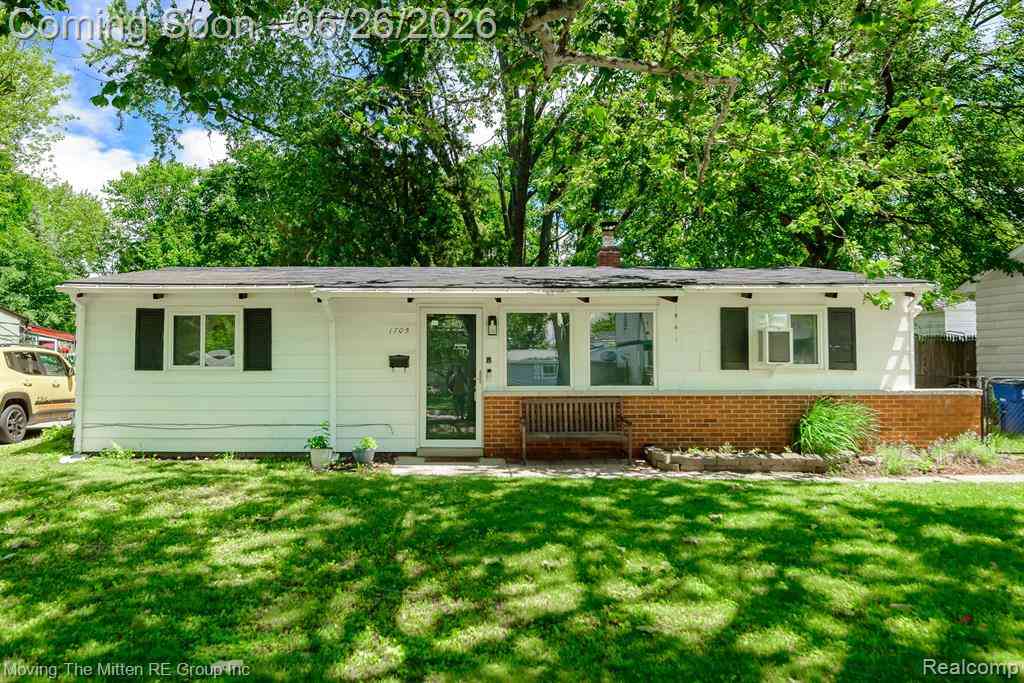 Homes For Sale - 1705 S Carlson Street <br/> Wayne County, Westland, MI 48186
