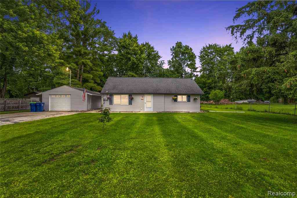 Homes For Sale - 1843 Curtis Road <br/> Birch Run, MI 48415