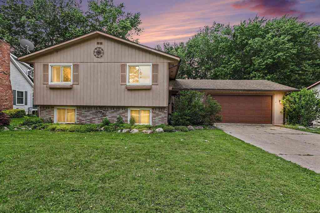 Homes For Sale - 302 Westwinds Drive <br/> Almont, MI 48003
