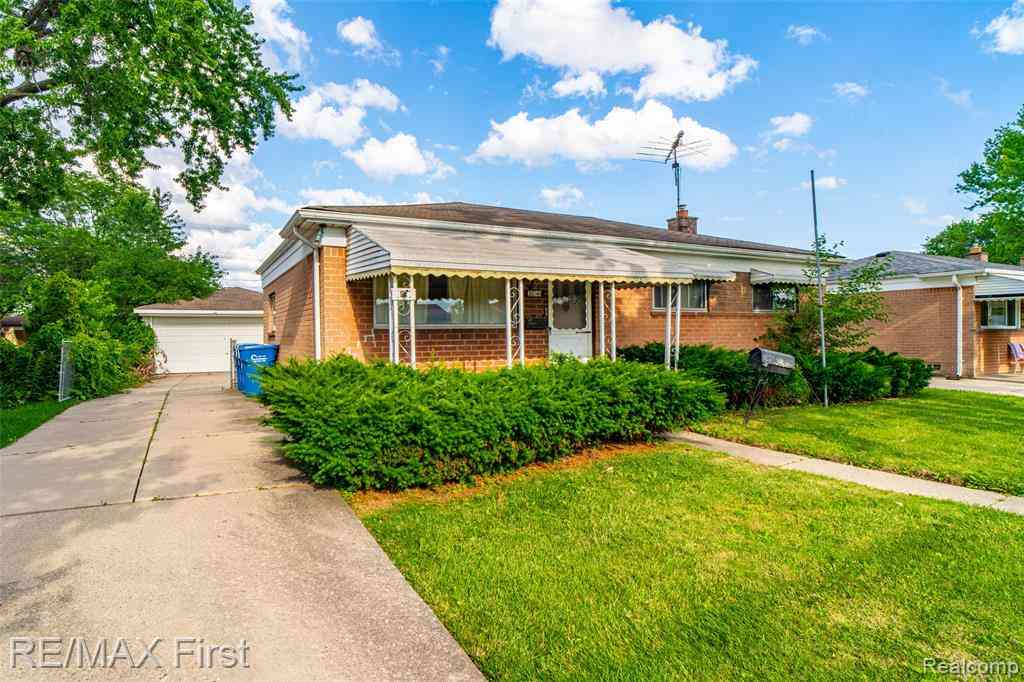 Homes For Sale - 30144 Roan Drive <br/> Warren, MI 48093
