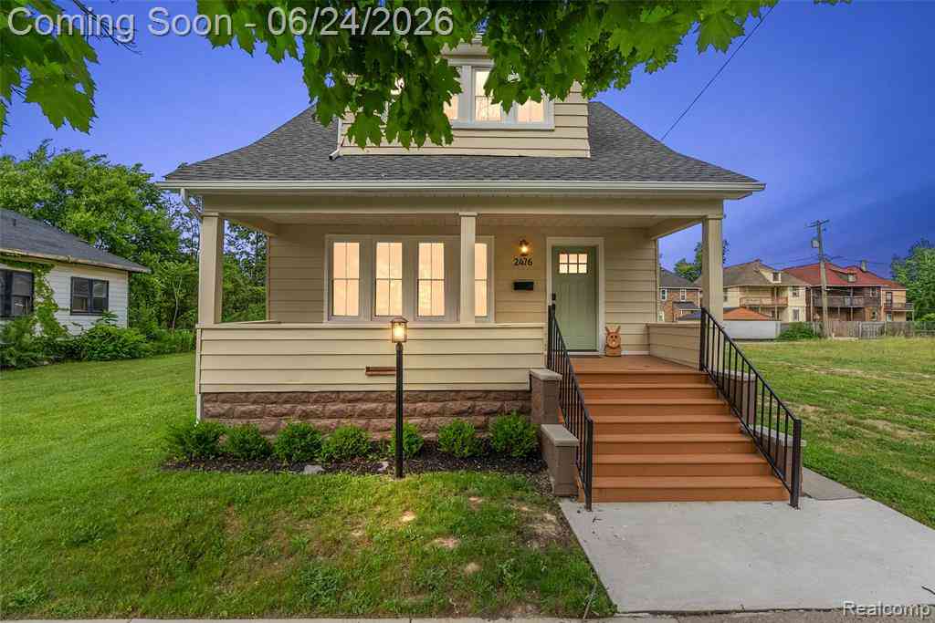 Homes For Sale - 2476 Beals Street <br/> Detroit, MI 48214